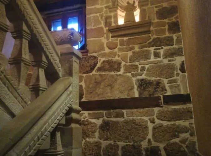 S. Antonio Hotel Menaza