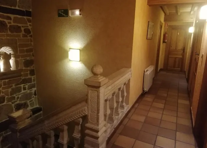 S. Antonio 3* Menaza